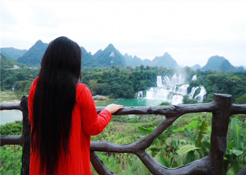 跟着电影去旅行,中越边境上的亚洲第一瀑布,是中国最美跨国瀑布